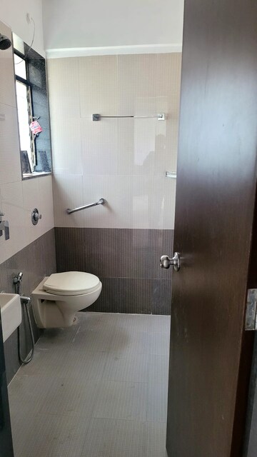 Bathroom in 1.5 BHK Apartment at Mohan Mansion CHS, Chunabhatti – for Sale
