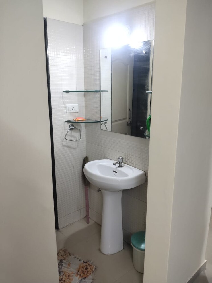 Bathroom, nisarg-hardik-phase-i 1 Bedroom 450 Sq.Ft. Apartment In Rahatani Pune 9183096