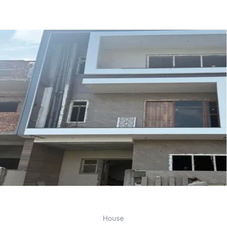 Exterior View, uchdpl-veridia-oakwood-enclave 4 Bedroom 125 Sq.Yd. Villa In Wave City Ghaziabad 9183116