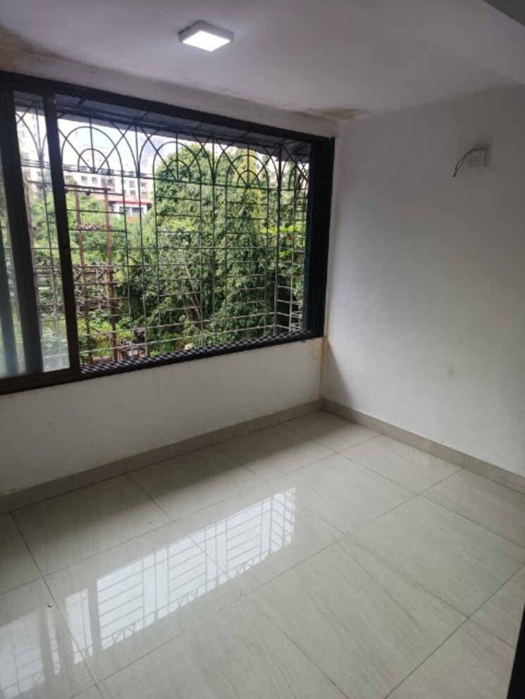 Room, tulshidham-complex 1.5 Bedroom 600 Sq.Ft. Apartment In Thane West Thane 9183133
