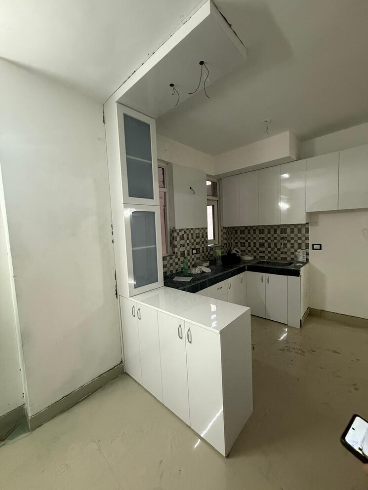 Kitchen, rof-alante 3 Bedroom 645 Sq.Ft. Apartment In Sector 108 Gurgaon 9183152