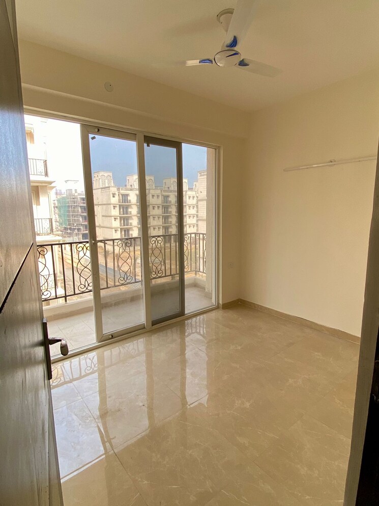 Room, signature-global-park 3 Bedroom 1120 Sq.Ft. Builder Floor In Sohna Sector 36 Gurgaon 9183217