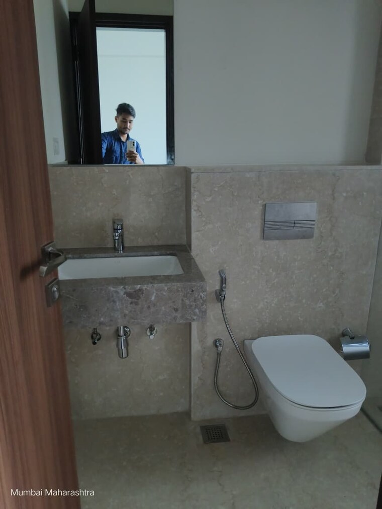 Bathroom, piramal-aranya 2 Bedroom 725 Sq.Ft. Apartment In Byculla Mumbai 9183199