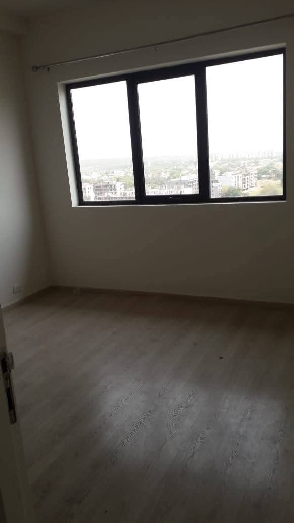 4 BHK + Servant Room Apartment For Rent in Ireo Skyon