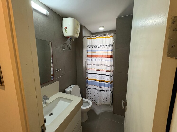 Bathroom, ireo-skyon 4 Bedroom 2768 Sq.Ft. Apartment In Sector 60 Gurgaon 9183241