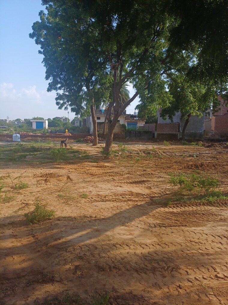 Garden, dheeraj nagar  152 Sq.Yd. Plot In Dheeraj Nagar Faridabad 9183264