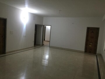 Room in 3 BHK Apartment at Haidar Para – for Sale