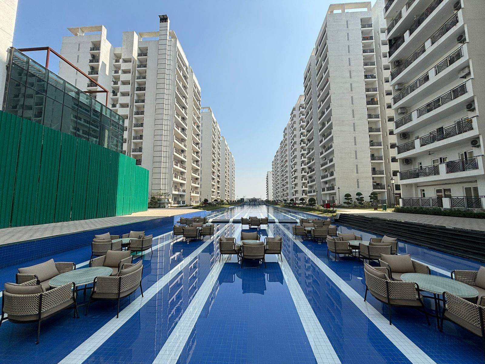 3.5 BHK + Servant Room Builder Floor For Sale in Central Park The Orchard