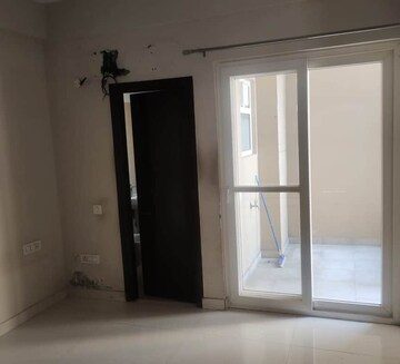 Room in 3 BHK Apartment at Motiaz Royal Citi, Ambala Highway – for Rent