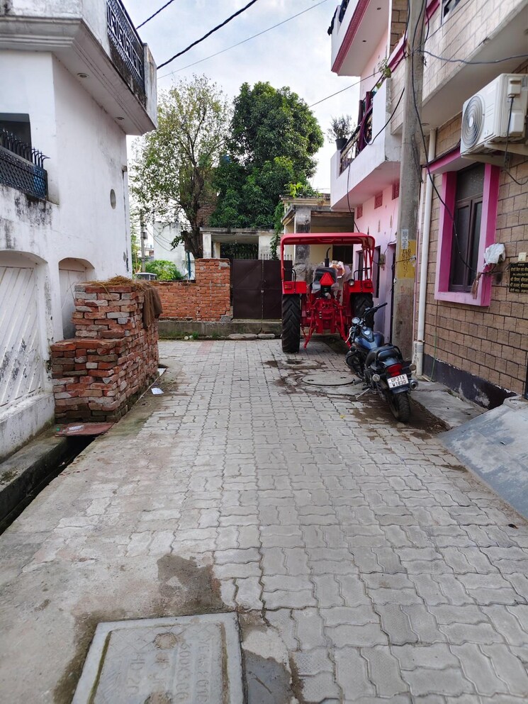  Parking, preeti nagar 2 Bedroom 1800 Sq.Ft. Independent House In Preeti Nagar Lucknow 9183340