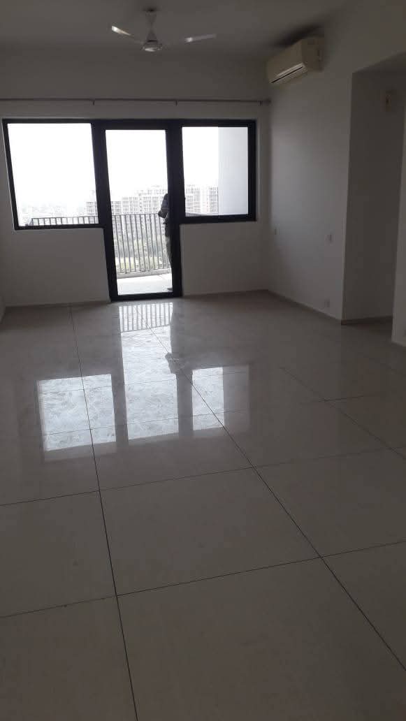 4 BHK + Servant Room 2800 Sq.Ft. Apartment in Ireo City IF