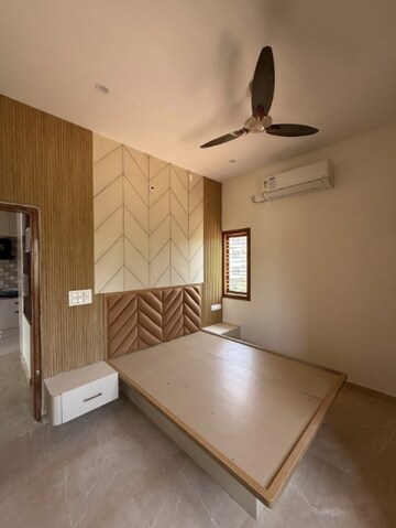 Room in 5 BHK Independent House at Sahakara Nagar – for Sale