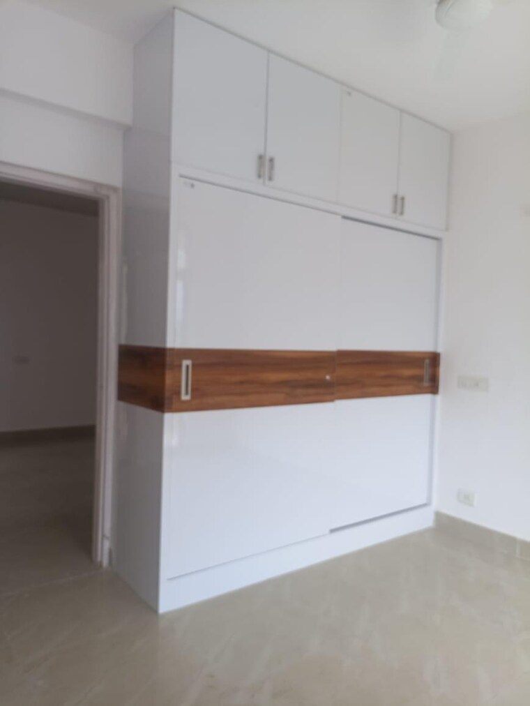 Room, nbcc-heights 4 Bedroom 2462 Sq.Ft. Apartment In Sector 89 Gurgaon 9183422