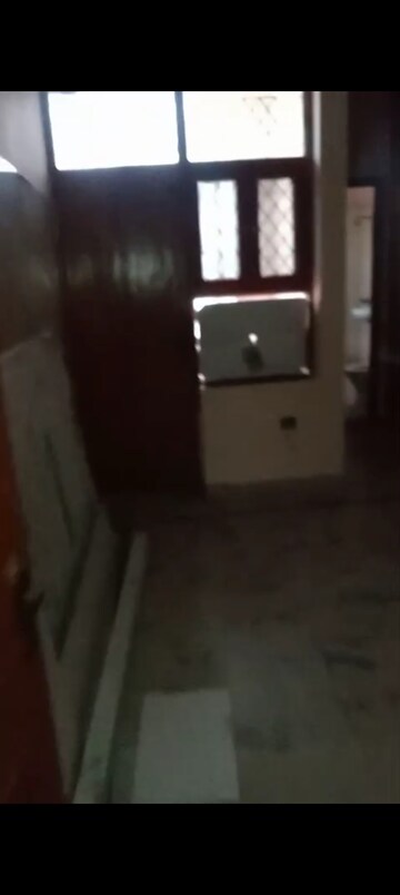 Furnished Amenities in 3 BHK Builder Floor at Ashoka Enclave Faridabad, Sector 34 – for Rent