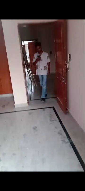 Furnished Amenities in 3 BHK Builder Floor at Ashoka Enclave Faridabad, Sector 34 – for Rent
