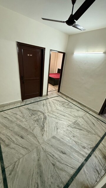 Room in 2 BHK Apartment at Saket – for Rent