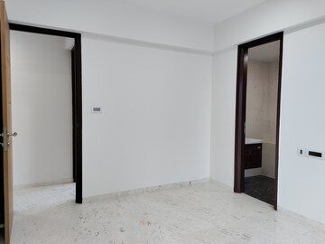 Room in 2 BHK Apartment at Ekta Tripolis, Goregaon West – for Rent