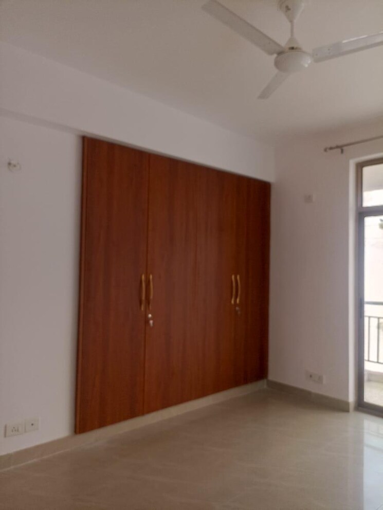 Room, nbcc-heights 4 Bedroom 2462 Sq.Ft. Apartment In Sector 89 Gurgaon 9183422