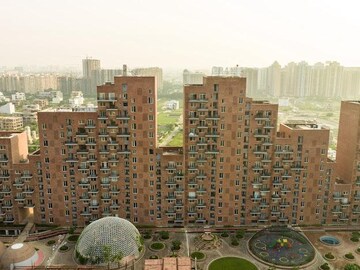 Master Plan in 5 BHK Apartment at Suraj Oranje Castle, Gomti Nagar – for Sale