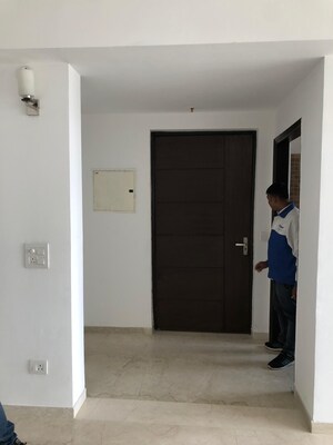  2 BHK Apartment at Umang Winter Hills, Sector 77 – for Sale