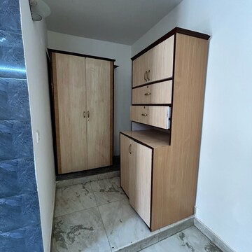 Room in 2 BHK Builder Floor at Ansal Plaza Sector-23, Carterpuri Village – for Rent