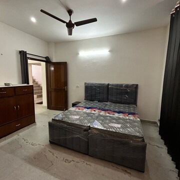 Bedroom in 2 BHK Builder Floor at Ansal Plaza Sector-23, Carterpuri Village – for Rent
