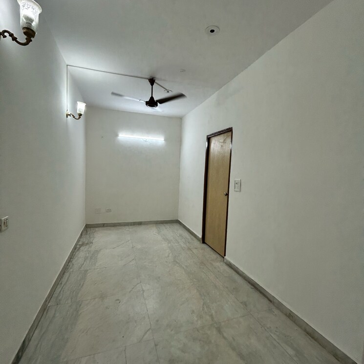 Room, ansal-plaza-sector-23 2 Bedroom 2600 Sq.Ft. Builder Floor In Carterpuri Village Gurgaon 9183590