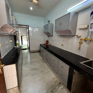 Kitchen in 2 BHK Builder Floor at Ansal Plaza Sector-23, Carterpuri Village – for Rent