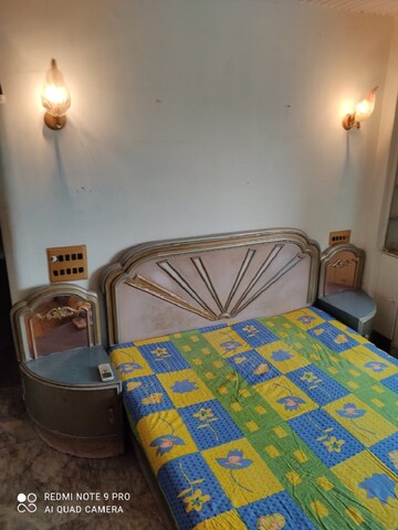 Bedroom in 2 BHK Apartment at Bandra West – for Rent