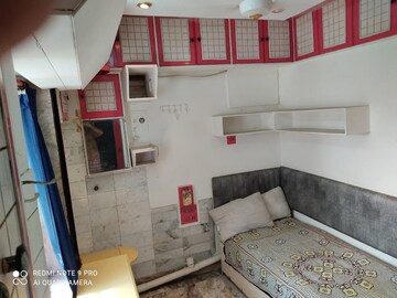 Bedroom in 2 BHK Apartment at Bandra West – for Rent