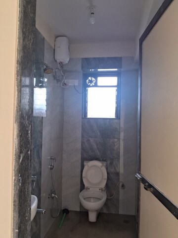 Bathroom in 1.5 BHK Apartment at Anand Heights, Wadala – for Rent