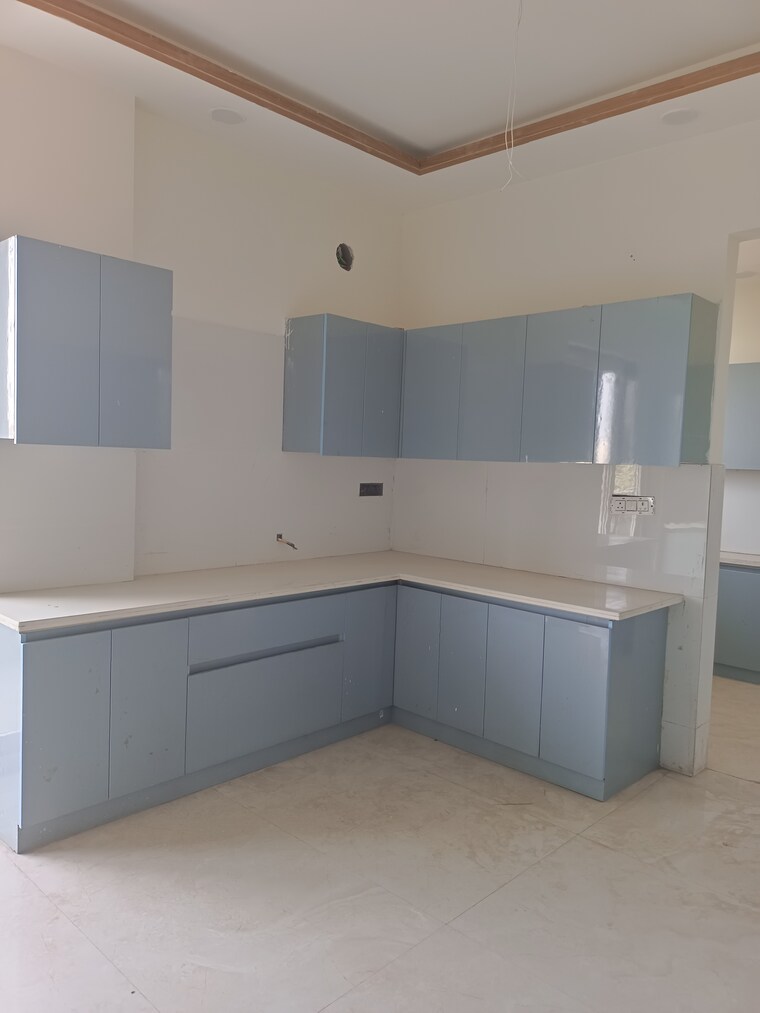 Kitchen, green fields colony 4 Bedroom 300 Sq.Yd. Builder Floor In Green Fields Colony Faridabad 9183602
