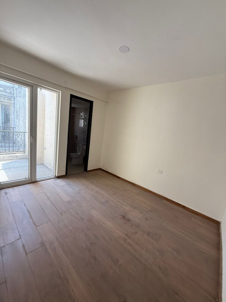 Room, signature-global-park-4-and-5 3 Bedroom 1120 Sq.Ft. Builder Floor In Sohna Sector 36 Gurgaon 9183769