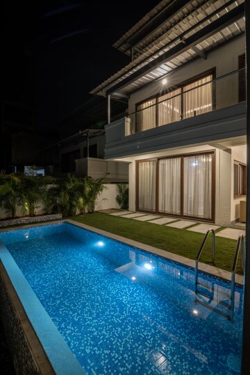Swimming Pool in 4 BHK Villa at Marna Siolim – for Sale
