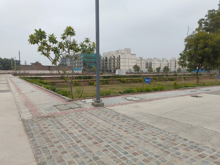 Balcony, rof-normanton-park  150 Sq.Yd. Plot In Sohna Sector 36 Gurgaon 9183610