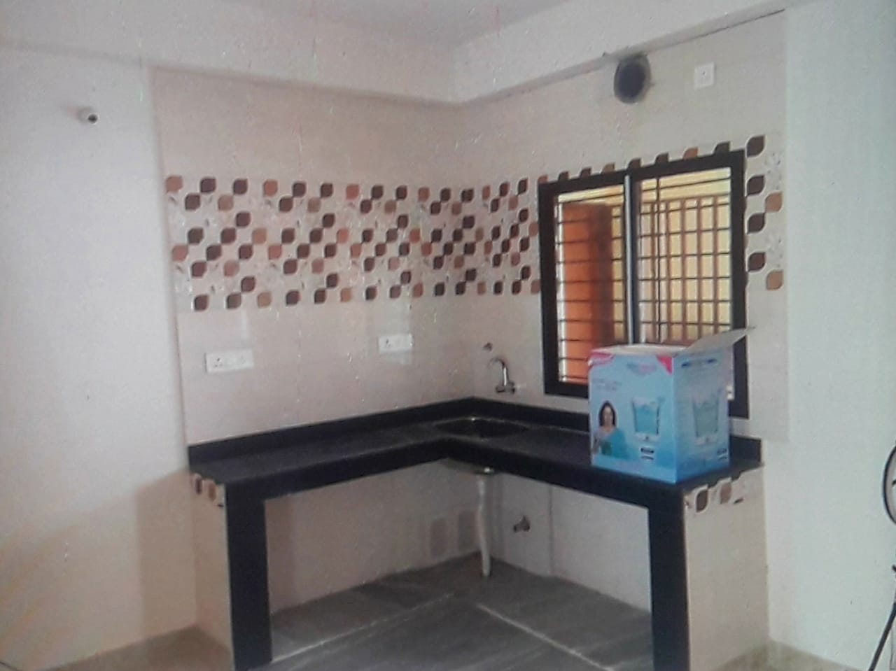 2 BHK Apartment For Sale in Hakimpara