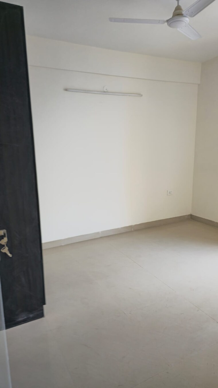 Room, emaar-the-enclave 3.5 Bedroom 1895 Sq.Ft. Apartment In Sector 66 Gurgaon 9183711