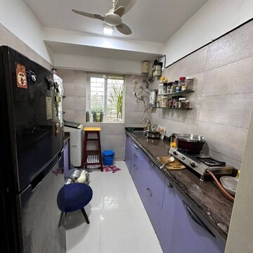 Kitchen in 2 BHK Apartment at Lokhandwala Complex, Lokhandwala Complex – for Rent
