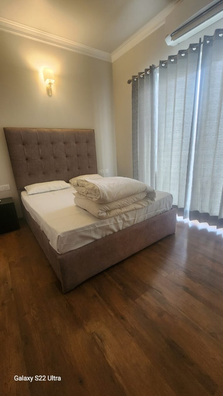 Bedroom, sector 55 1.5 Bedroom 900 Sq.Ft. Builder Floor In Sector 55 Gurgaon 9183887