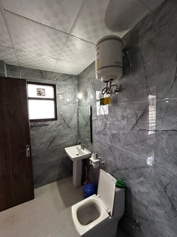 Bathroom in 1 BHK Builder Floor at Sector 45 – for Rent