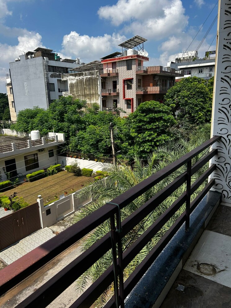 Balcony, sector 45 1 Bedroom 752 Sq.Ft. Builder Floor In Sector 45 Gurgaon 9183854