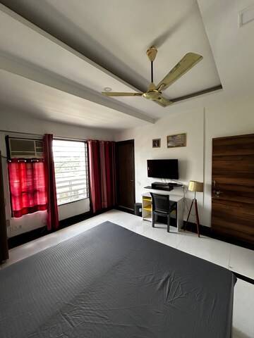 Bedroom in 1 BHK Builder Floor at Sector 45 – for Rent