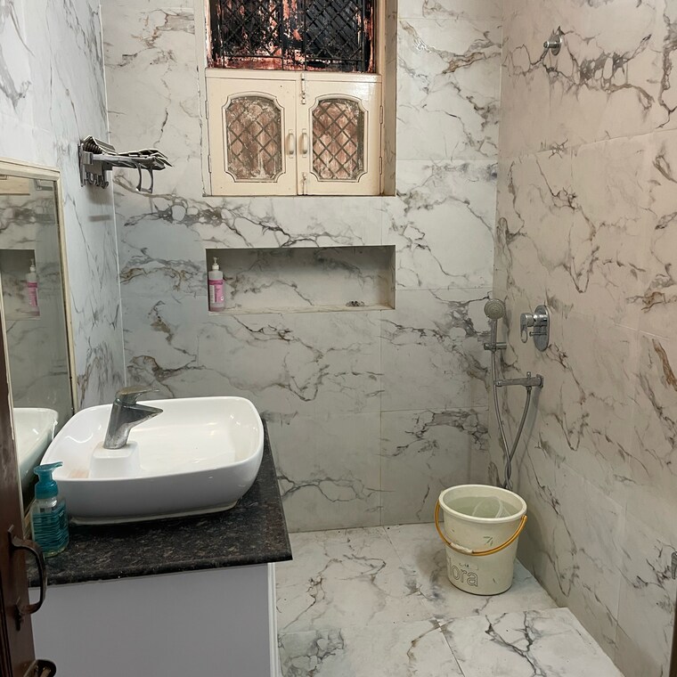 Bathroom, sector 21d 6+ Bedroom 500 Sq.Yd. Villa In Sector 21d Faridabad 9183870