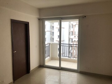 Room in 3 BHK Apartment at Ramprastha City The Atrium, Sector 37d – for Rent