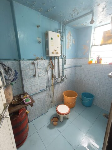 Bathroom in 1 BHK Apartment at Kothrud – for Rent