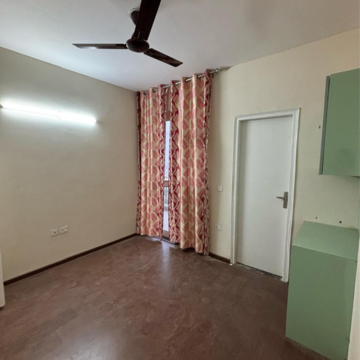 Room in 3.5 BHK Apartment at Imperia Esfera, Garoli Kalan – for Rent