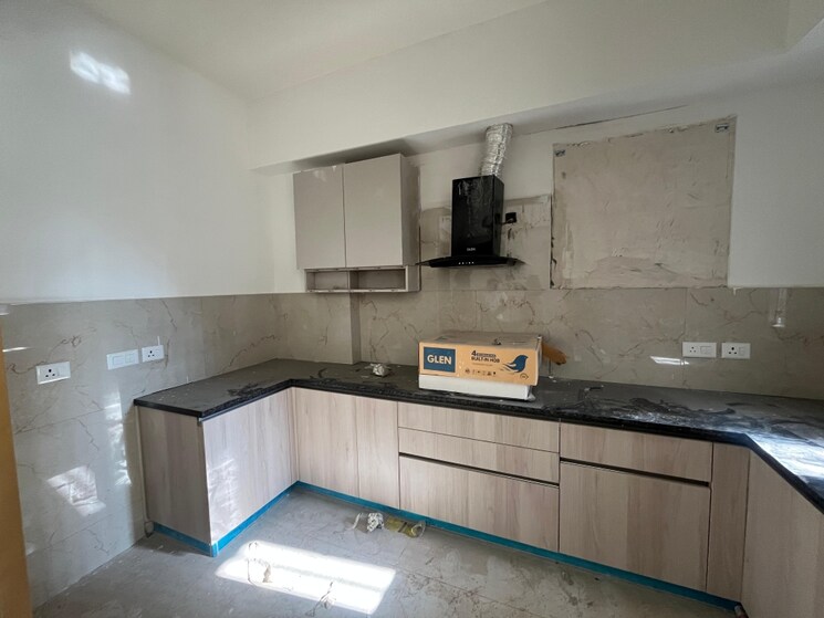 Kitchen, smart-world-orchard 3 Bedroom 1680 Sq.Ft. Apartment In Sector 61 Gurgaon 9183963