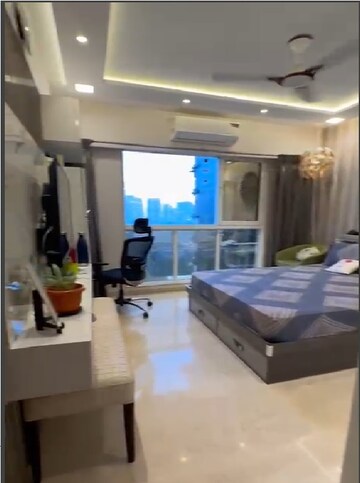 Room in 3 BHK Apartment at Platinum Life, Andheri West – for Sale