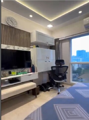 Room in 3 BHK Apartment at Platinum Life, Andheri West – for Sale