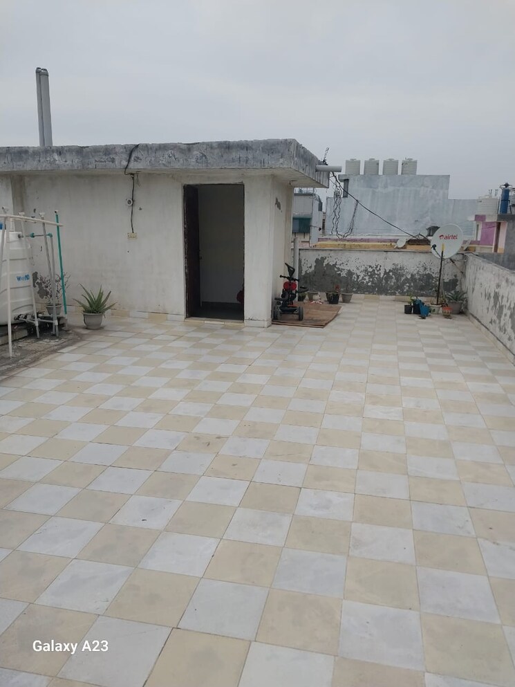Terrace, ashoka enclave 3 Bedroom 210 Sq.Ft. Independent House In Ashoka Enclave Faridabad 9183968
